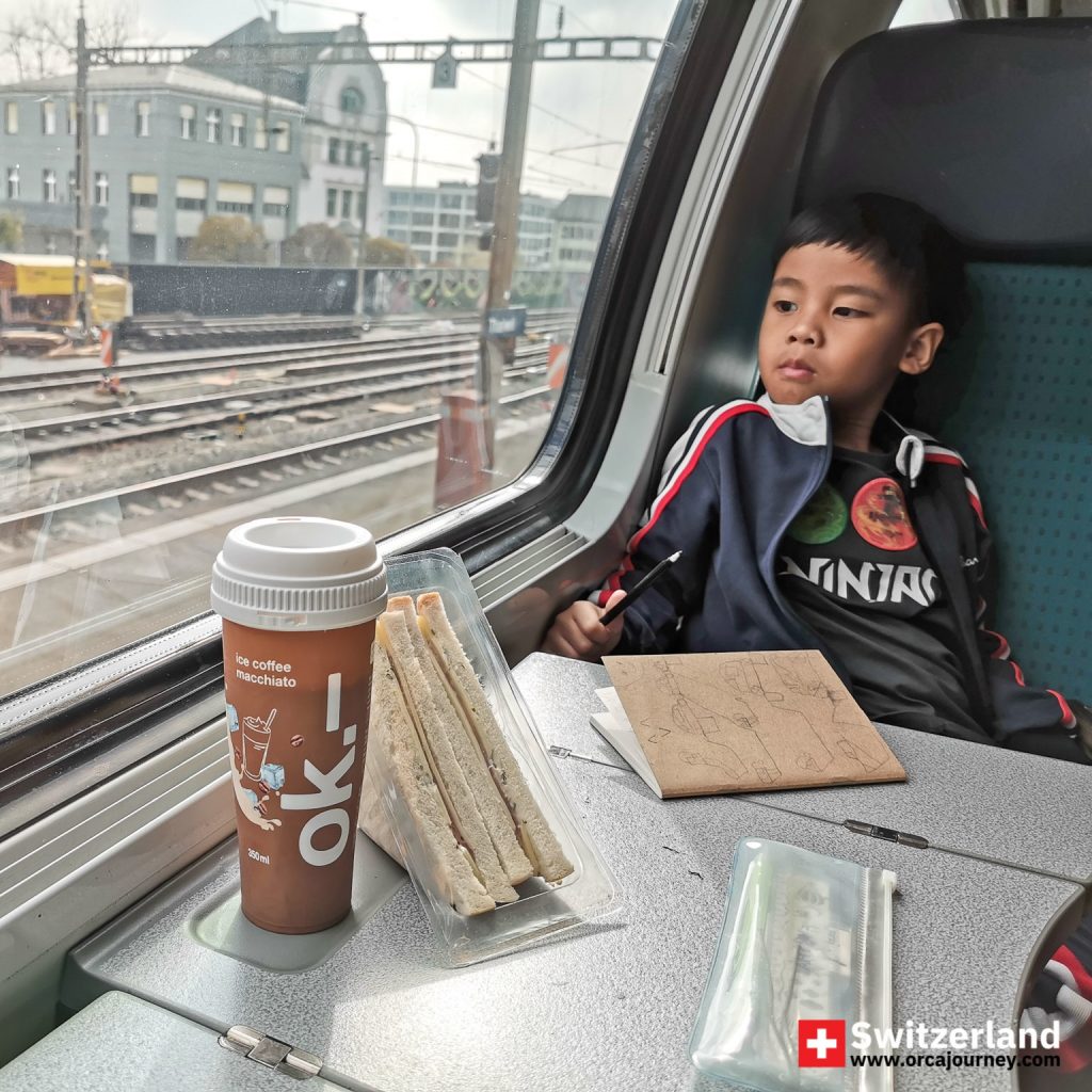 บนรถไฟไป Luzern